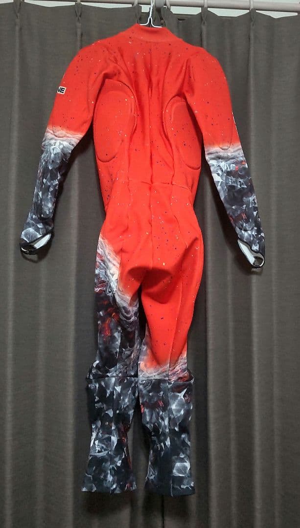 スキー　ONYONEレーシングワンピース