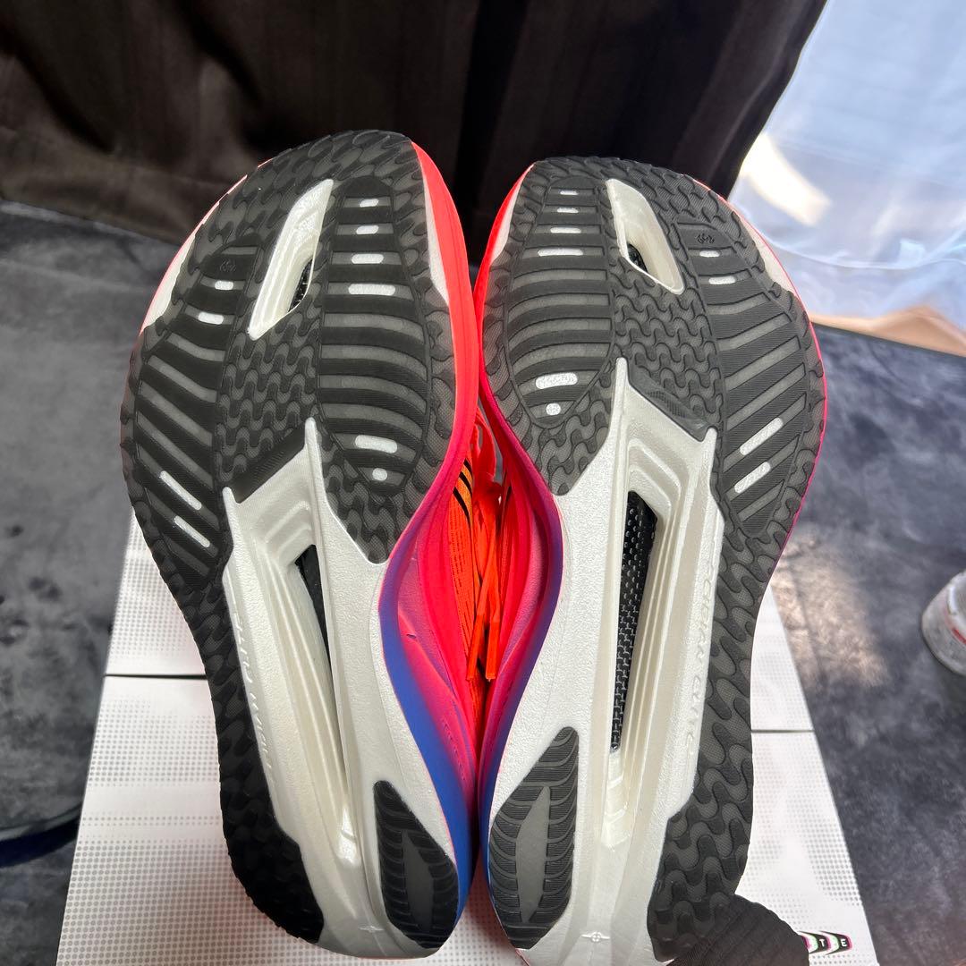 【新品未使用】リーニン、Feidian elite5、27cm