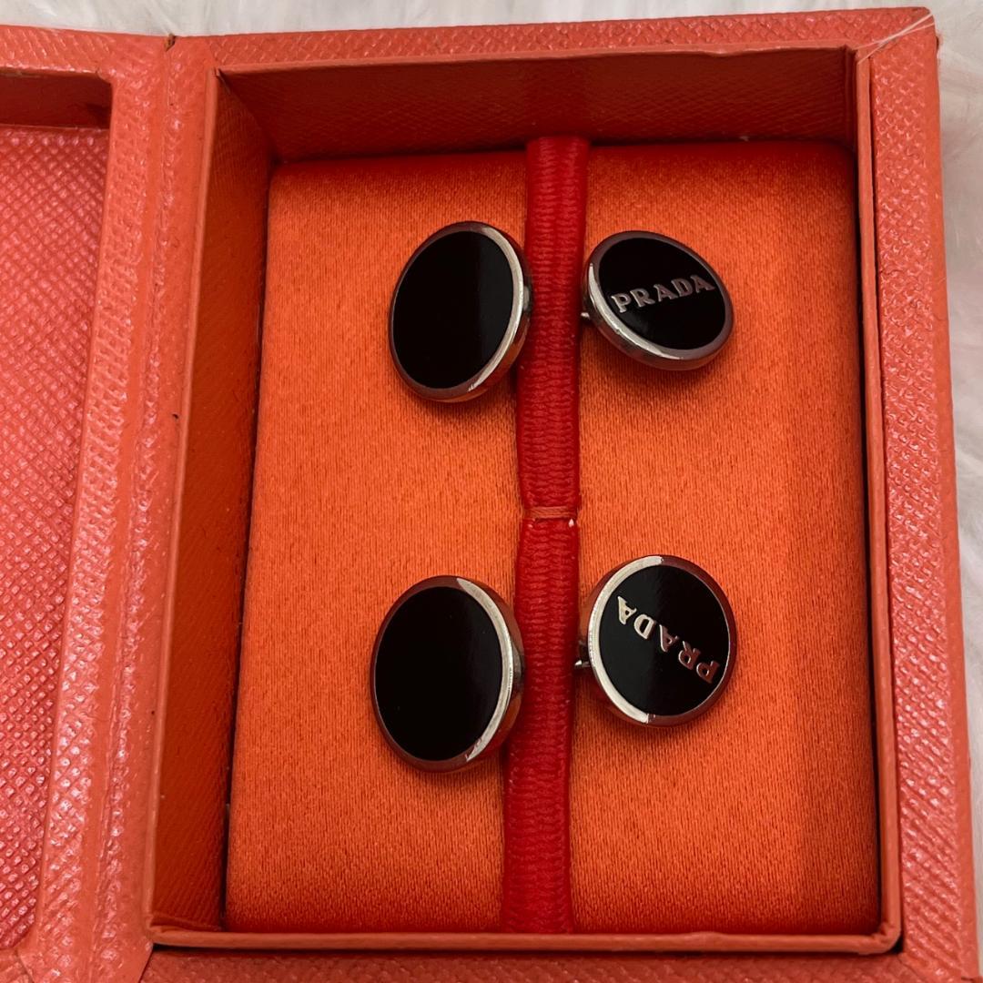 美品✨PRADA カフス カフリンクス プラダ箱付き　ロゴ ビジネス