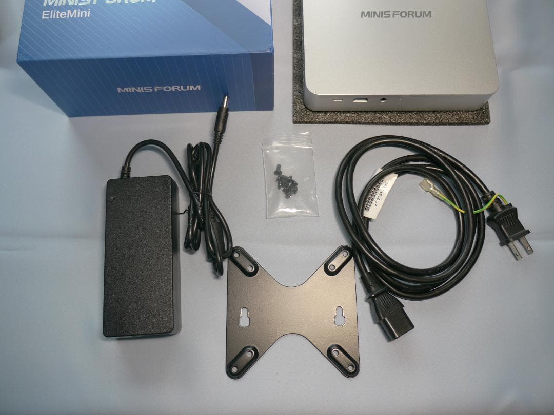 Core i7-11800H 高性能ミニPC MINISFORUM TH80