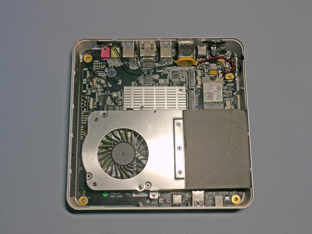 Core i7-11800H 高性能ミニPC MINISFORUM TH80