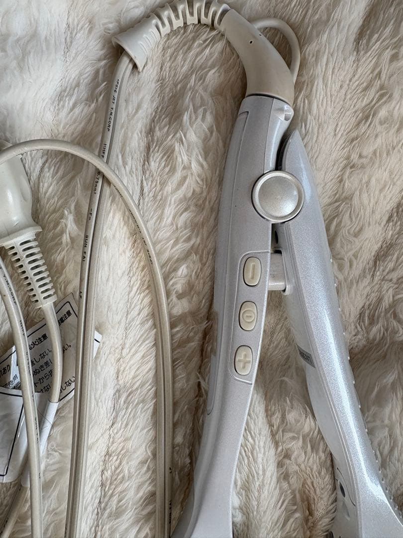 動作確認済み 絹女 KINUJO ストレートアイロン