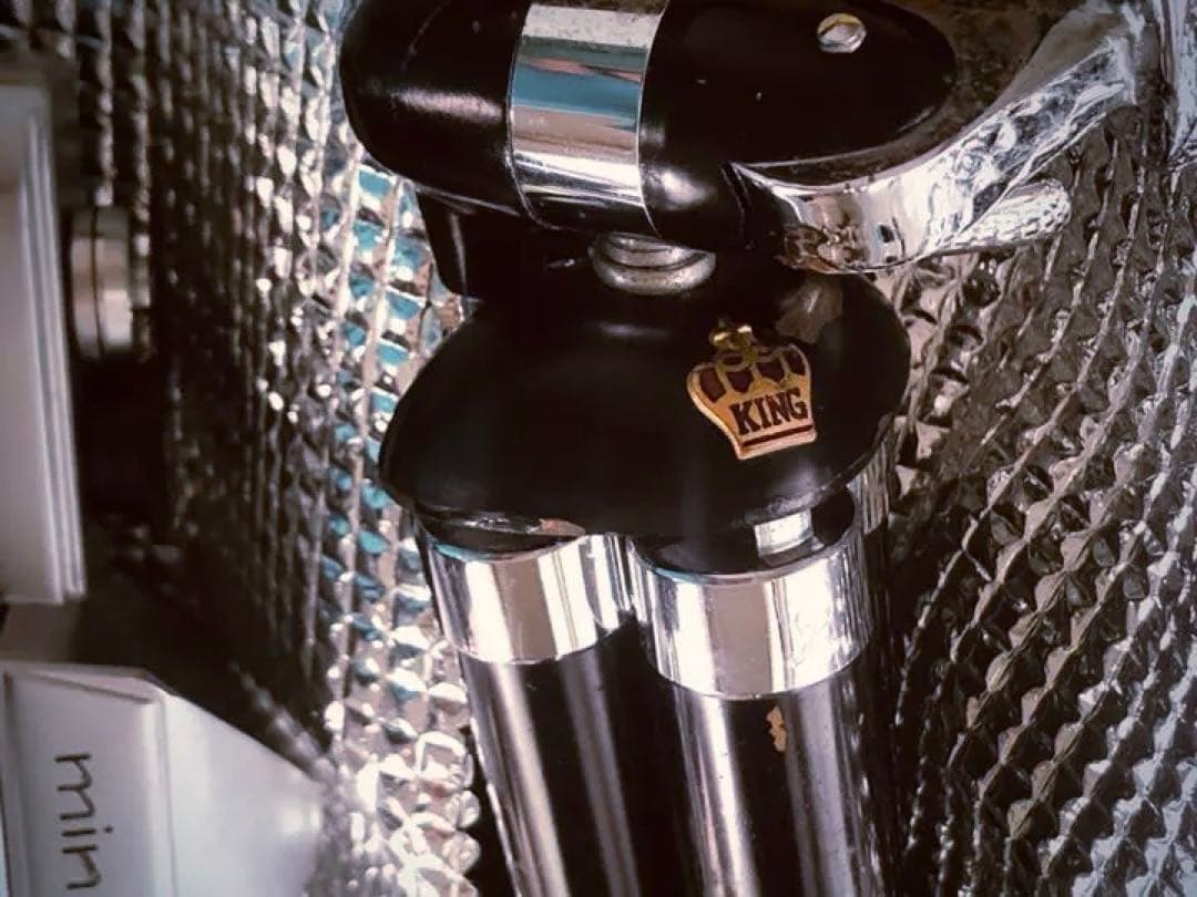 Minolta& King フィルムカメラと三脚