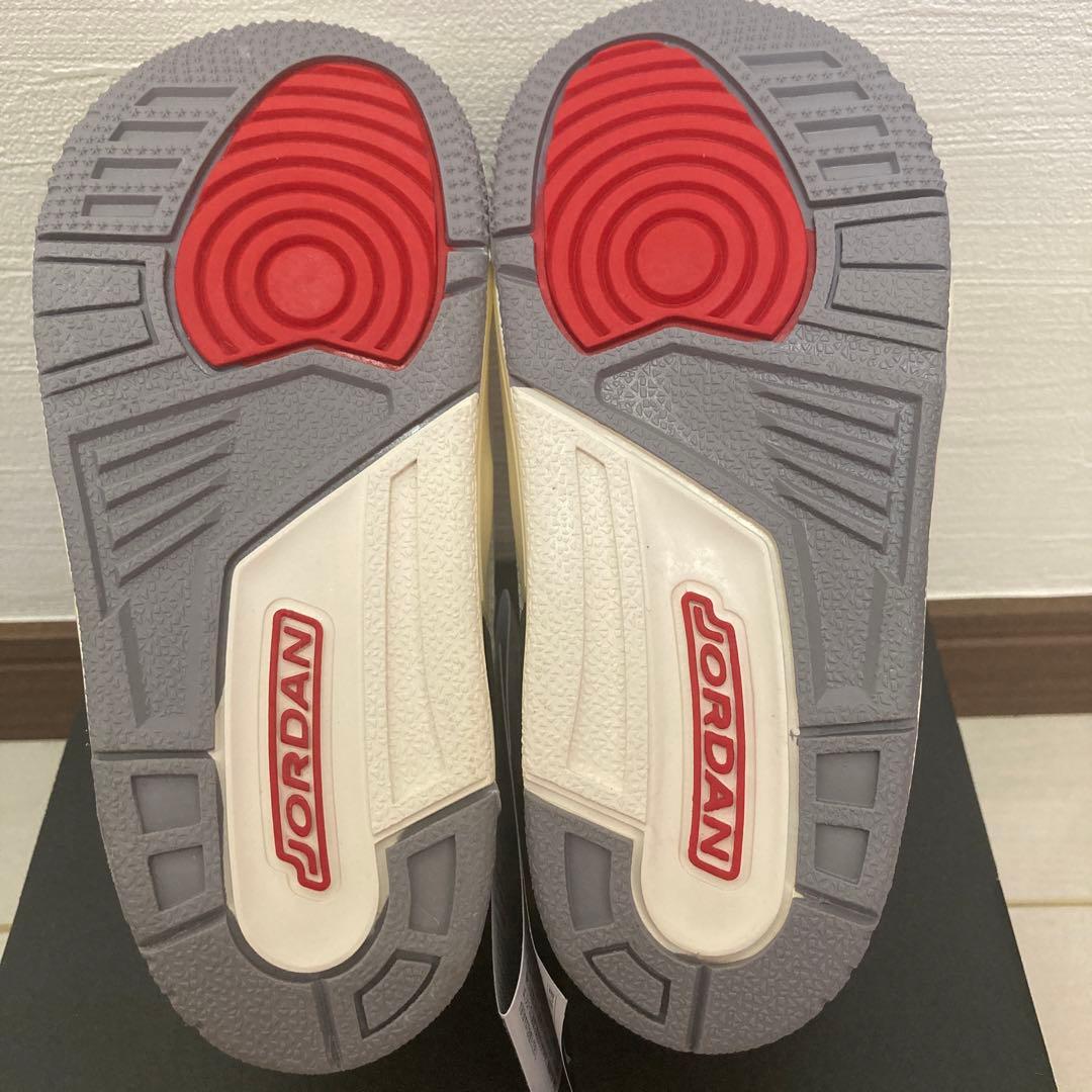 ナイキ　エアジョーダン3 リイマジンド　ホワイトセメント