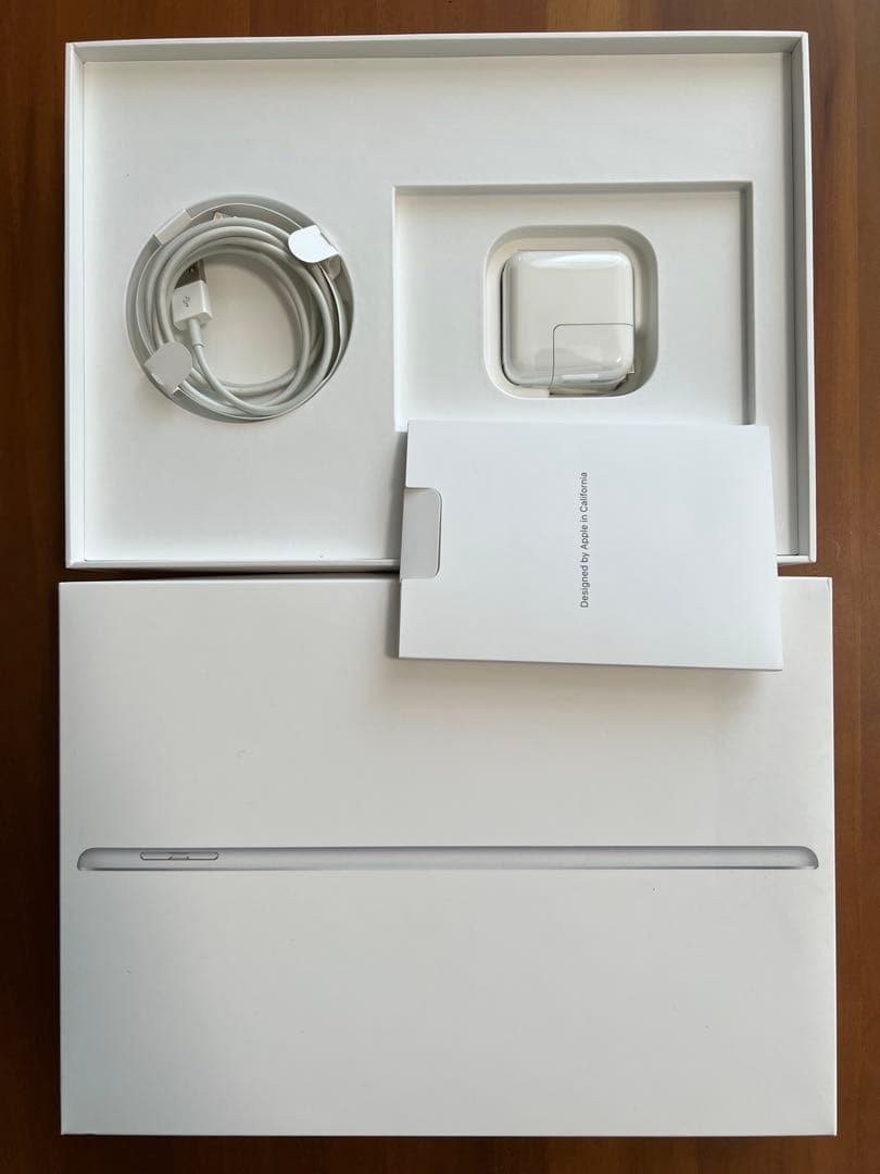 iPad 第6世代 128GB本体 シルバー Smart Cover等付