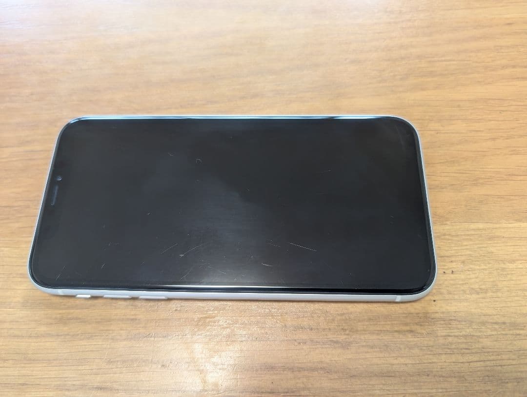 Apple iPhone XR ホワイト 本体 64GB　箱付属付き