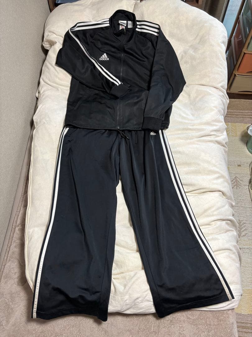 adidas セットアップ　オーバーサイズ　常田
