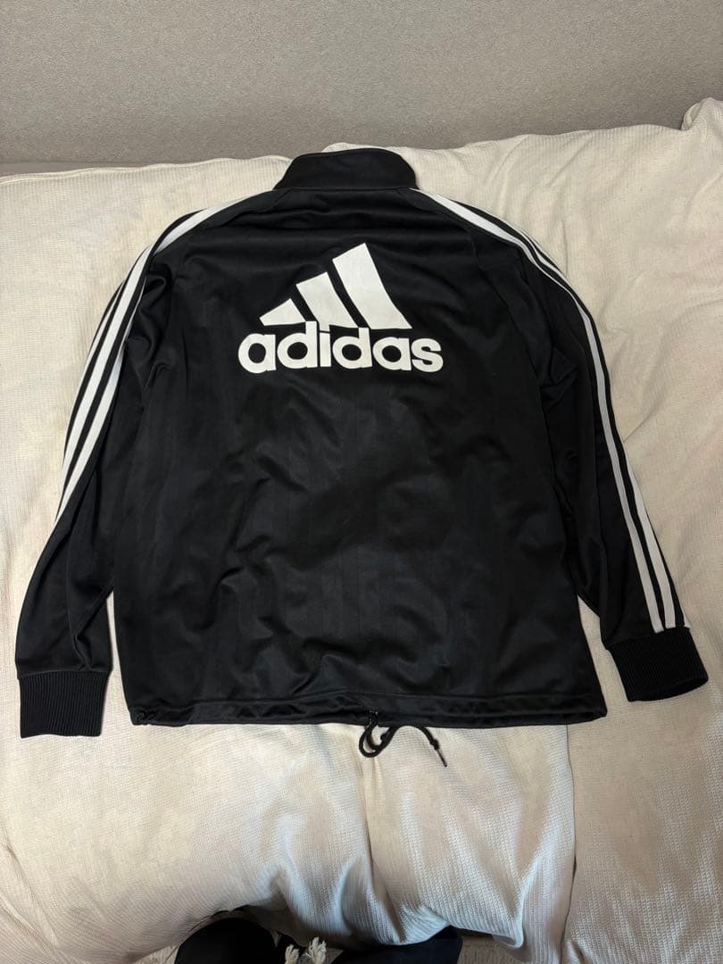 adidas セットアップ　オーバーサイズ　常田