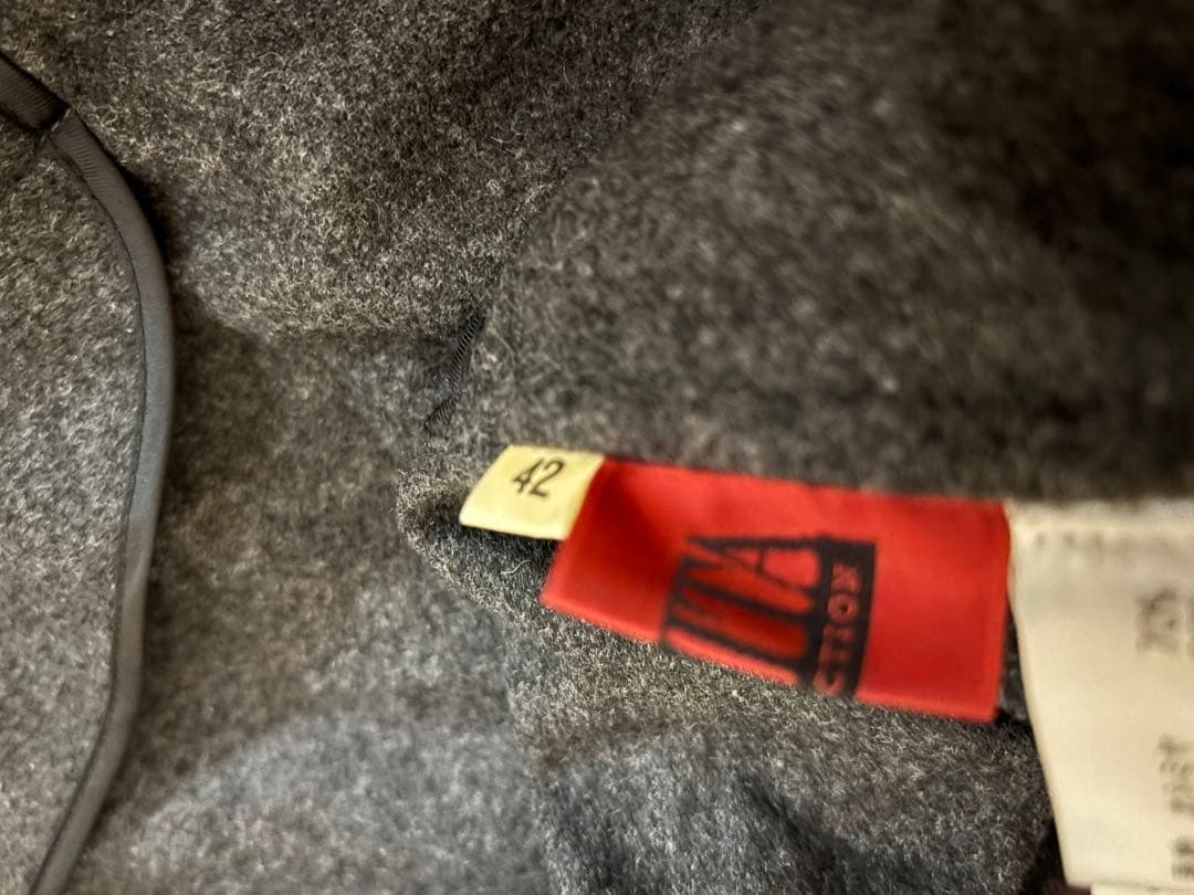 ポンチョ　黒　ブラック　フォックスファー　ファーポンチョ　コート　カシミヤ　羊毛