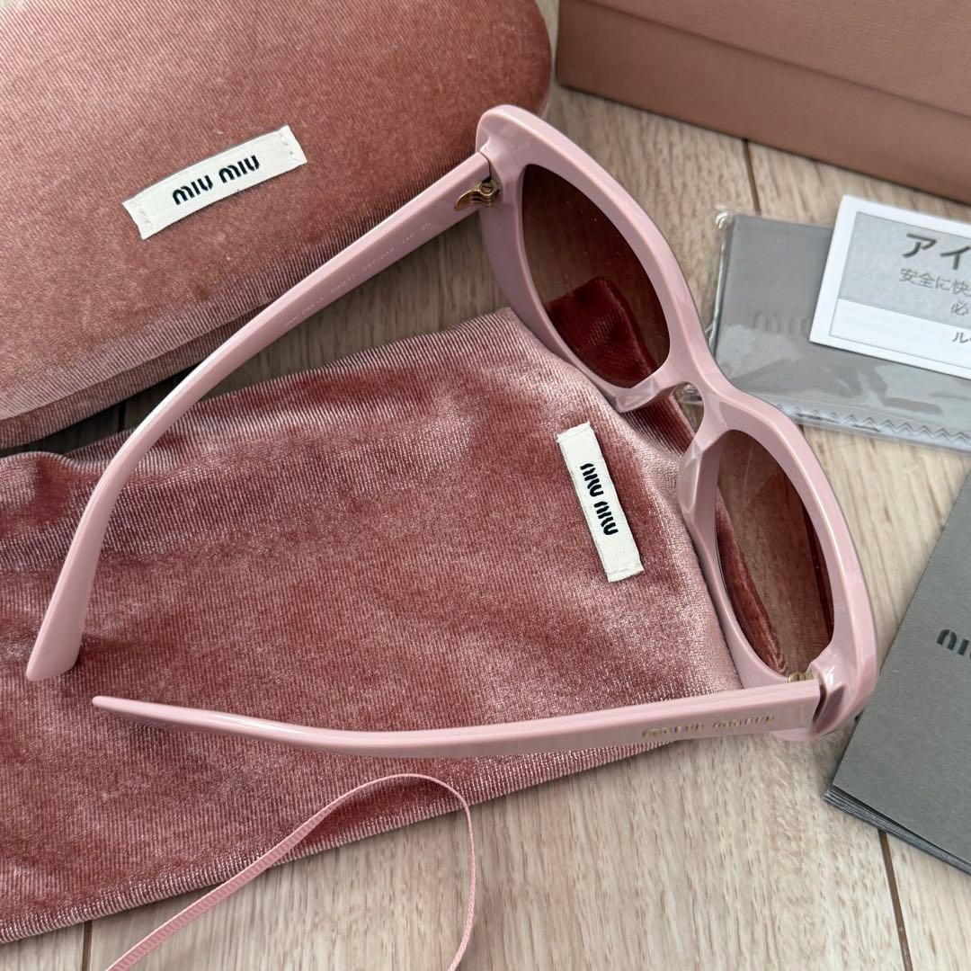 miu miu ピンク サングラス