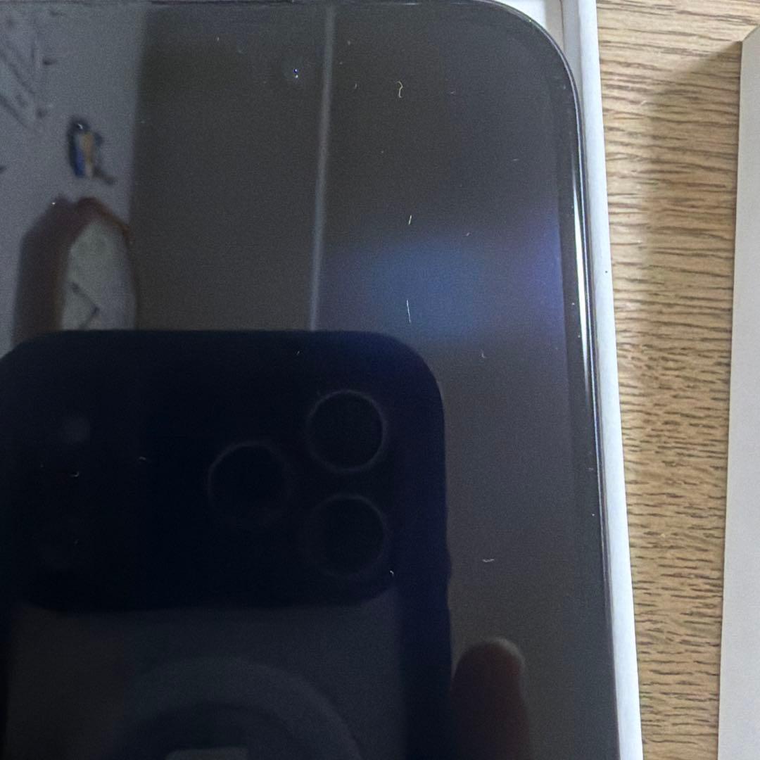 iPhone15 128GB ブラック　擦り傷ありSIMフリー