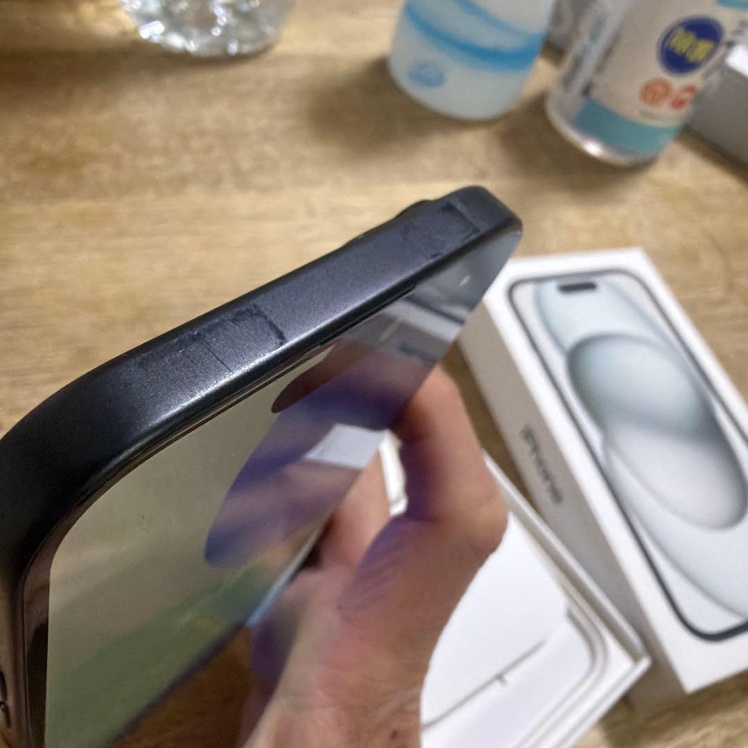 iPhone15 128GB ブラック　擦り傷ありSIMフリー