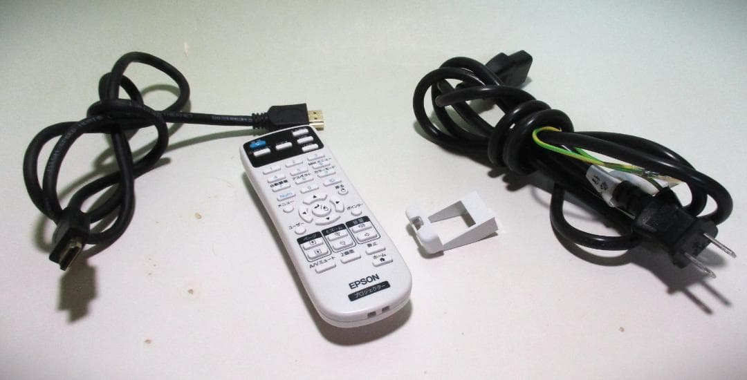 ★EPSON エプソン データプロジェクター EB-S04 リモコン付★