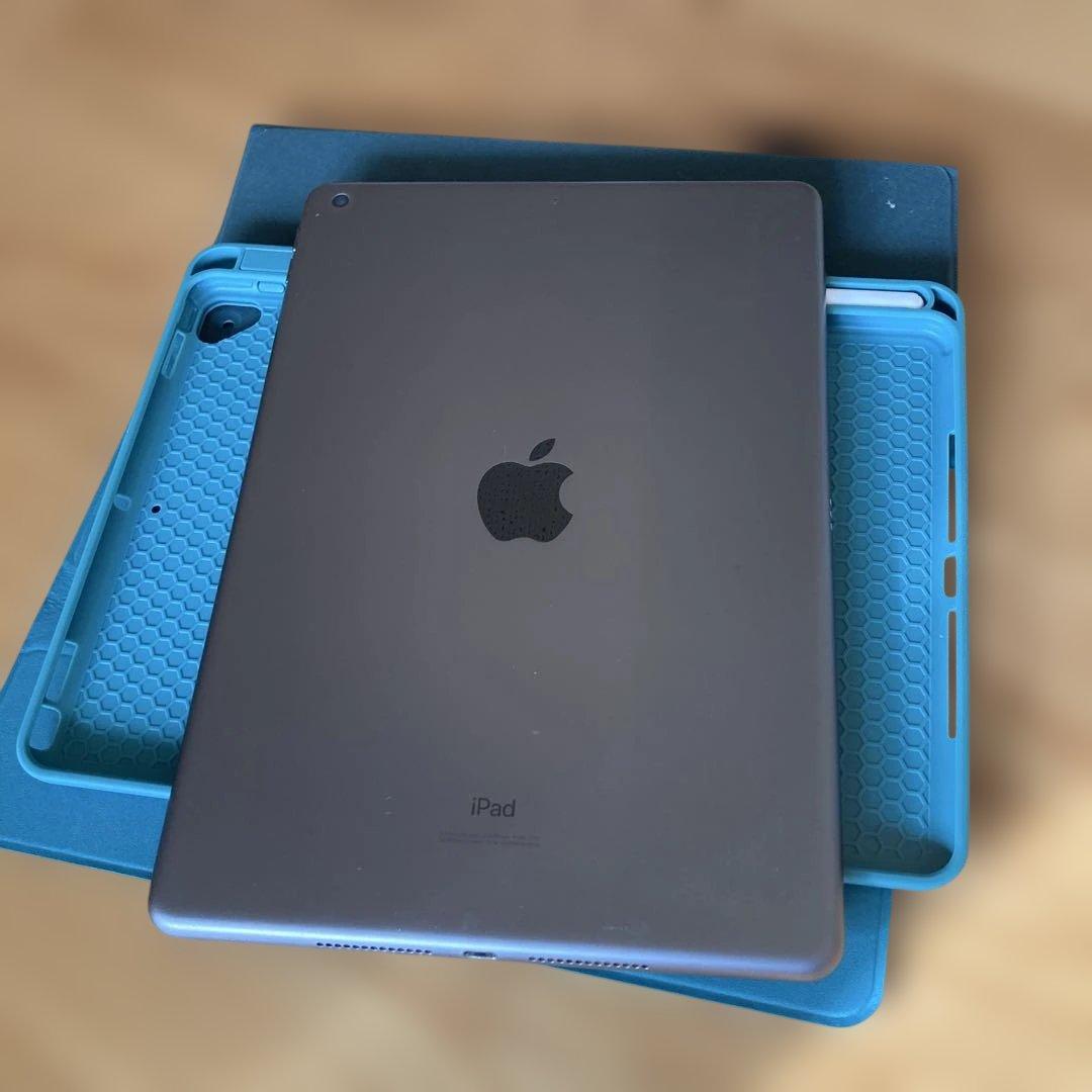 Apple iPad A2197 スペースグレー カバー付き 第7世代　32GB