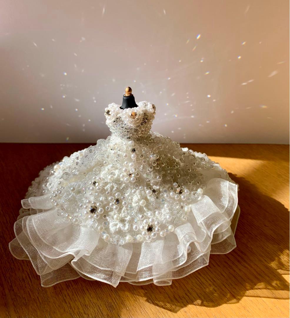 ミニチュア　ウェディングドレス　キラキラ　可愛い　インテリア