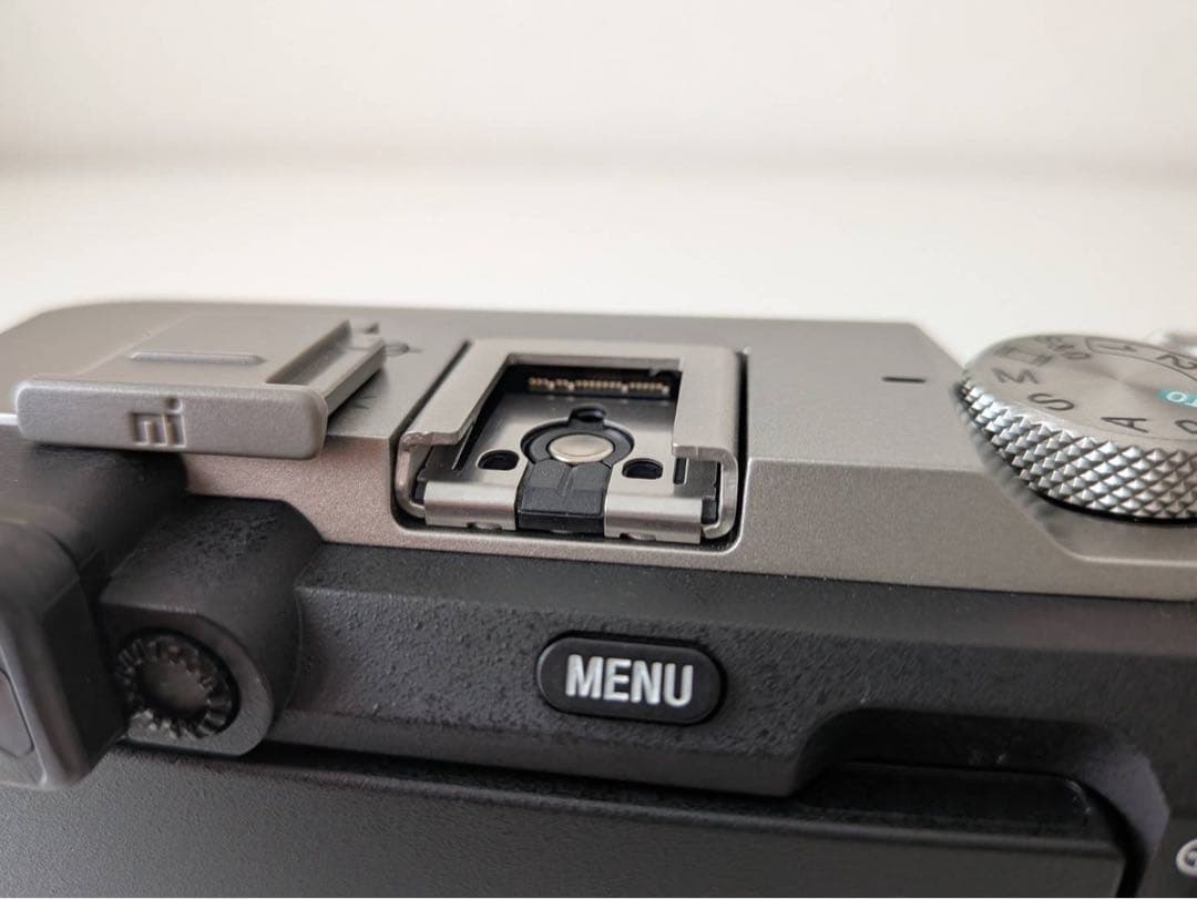 【極美品】SONY α7C ボディ シルバー ILCE-7C フルサイズ