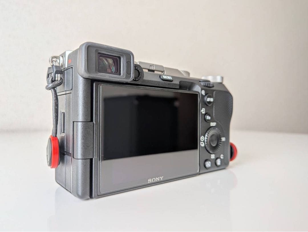 【極美品】SONY α7C ボディ シルバー ILCE-7C フルサイズ