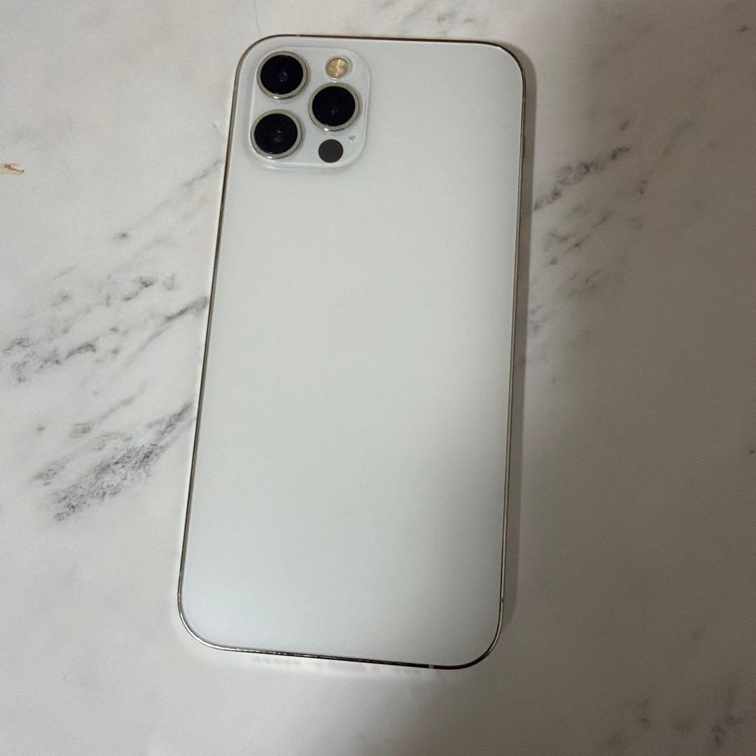 iPhone 12pro 256GB トリプルカメラ ホワイト