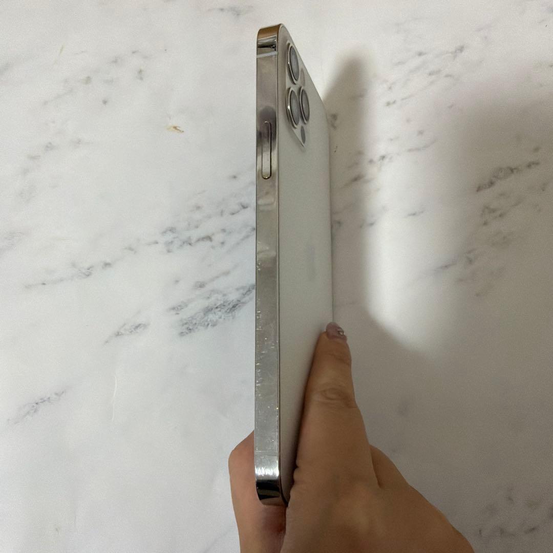 iPhone 12pro 256GB トリプルカメラ ホワイト