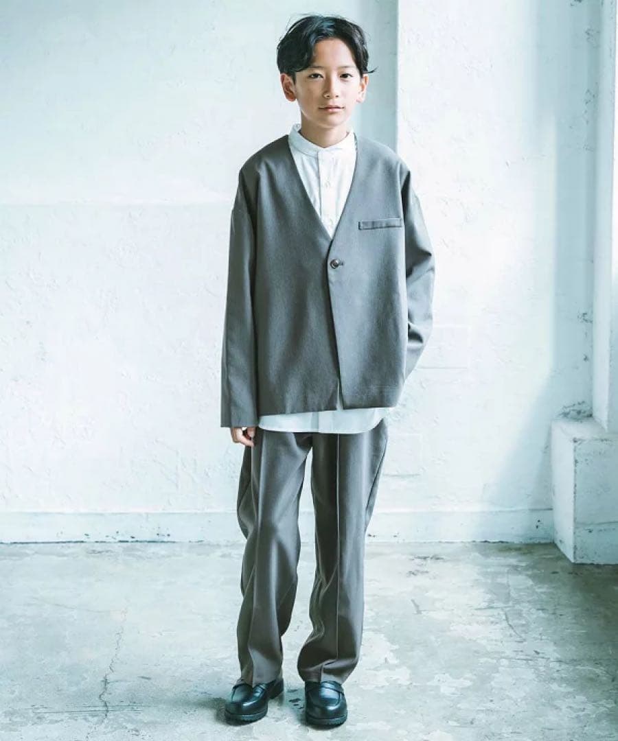 新品⭐︎デビロック⭐︎スーツセット⭐︎ジャケット、パンツ、ブラウスの3点セット150㎝