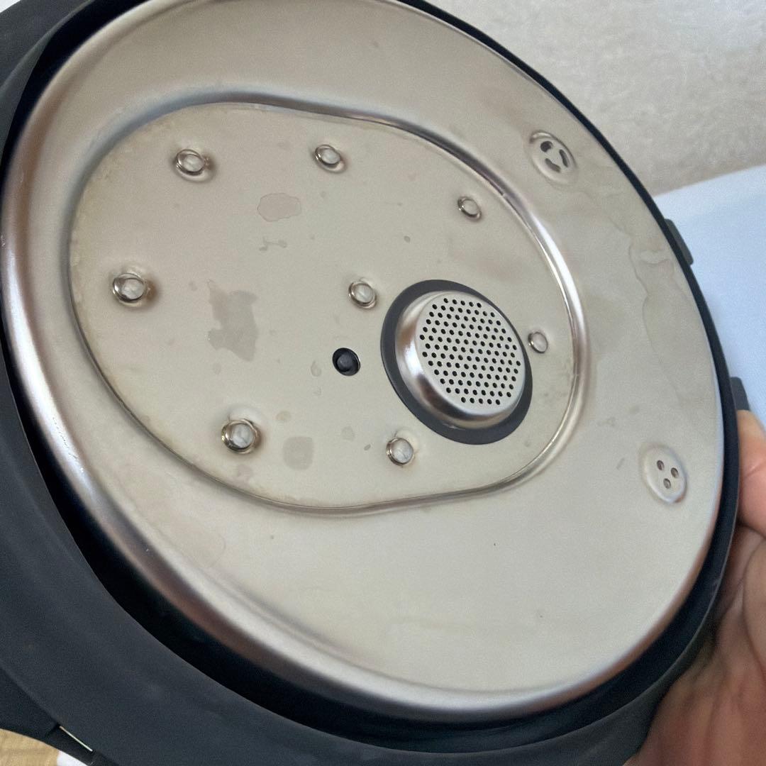 【ジャンク品】2023年製 ビストロ 可変圧力IH炊飯器 SR-V10BA