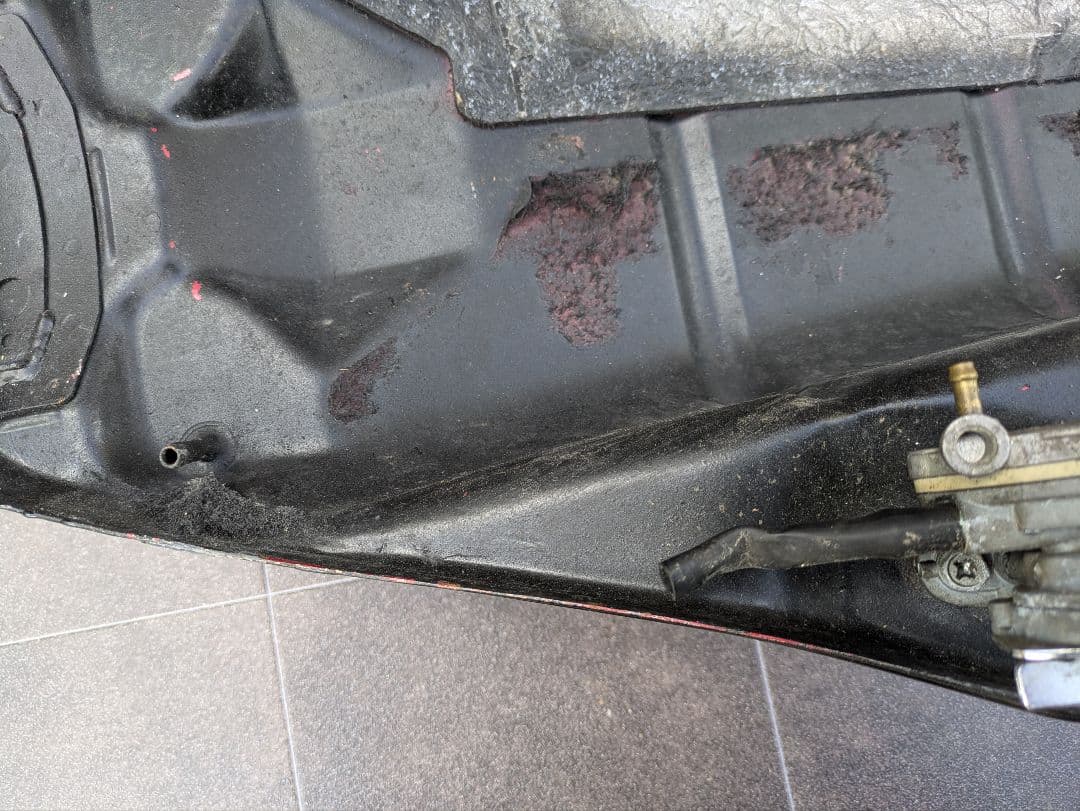 訳あり　zrx タンク