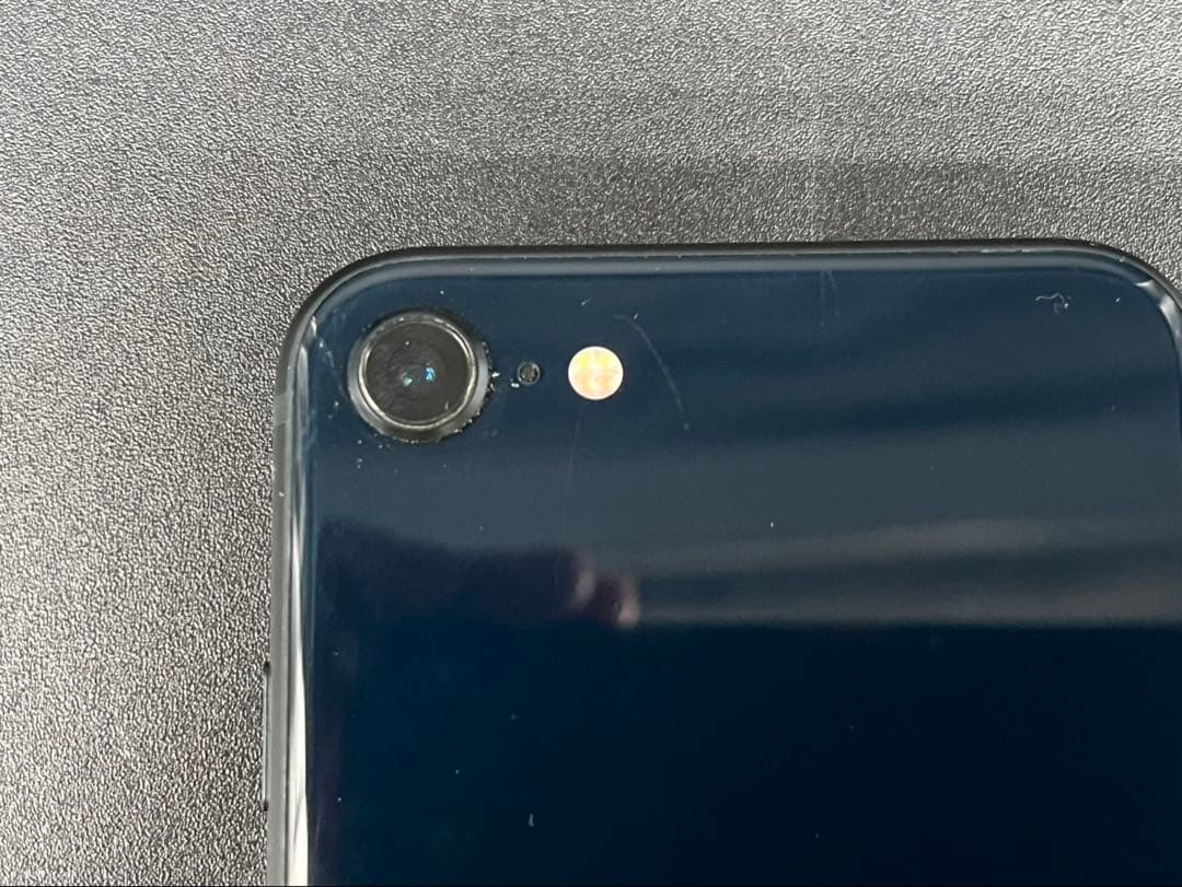 ◇iPhone SE MMYF3J/A 128GB 82% 第三世代