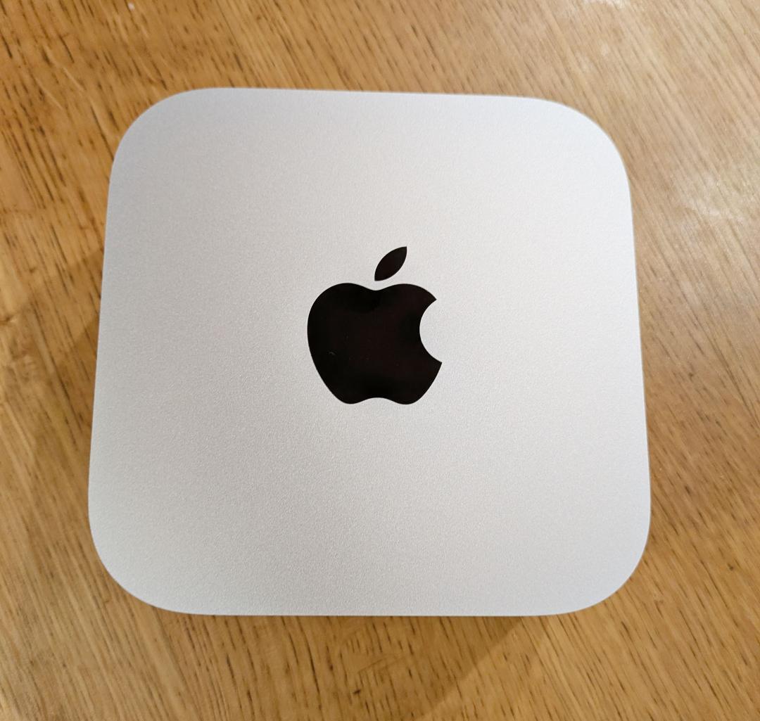 Mac Mini / M4 Pro / 24GB メモリ / 10GBイーサ