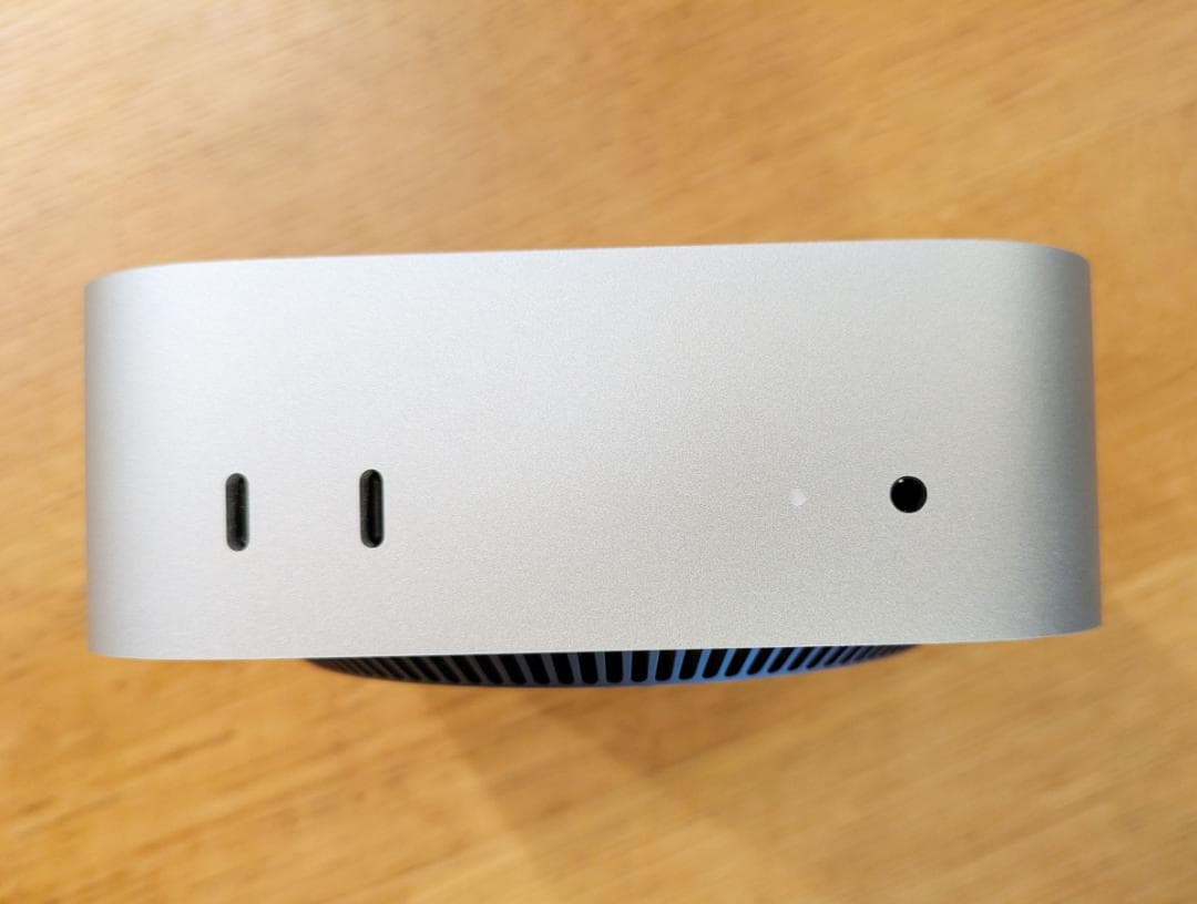 Mac Mini / M4 Pro / 24GB メモリ / 10GBイーサ