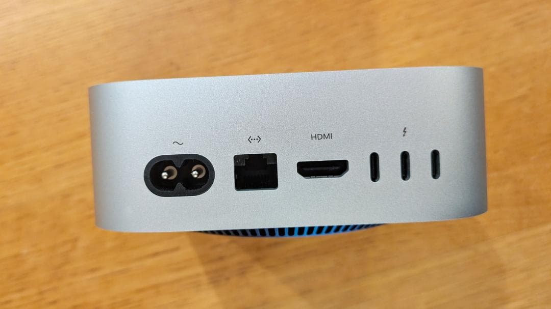 Mac Mini / M4 Pro / 24GB メモリ / 10GBイーサ