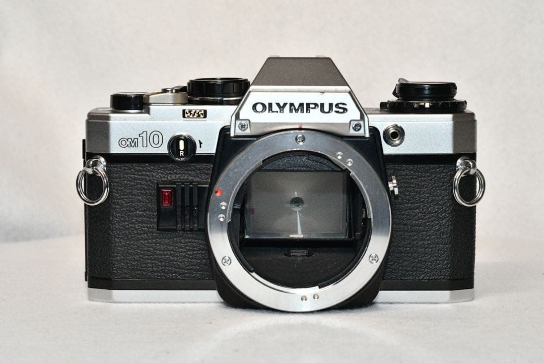 《動作品》OLYMPUS OM10+ZOOMレンズ a414