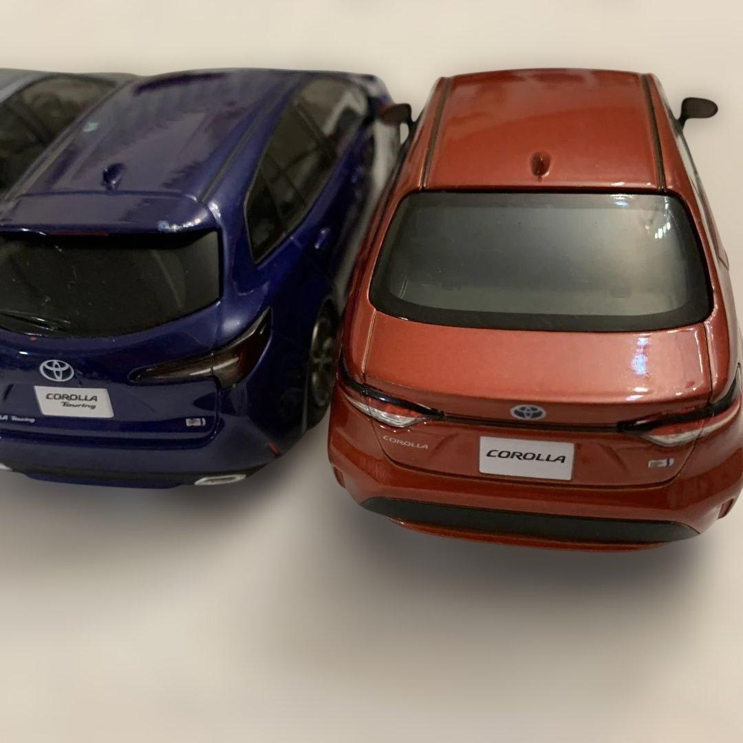 トヨタカローラツーリング、カローラ　カラーサンプル用ミニカー　1/30非売品