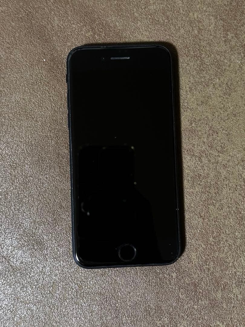 【美品】iPhoneSEブラック128g