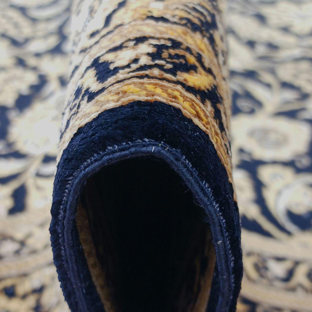 Y2702 ペルシャ絨毯 クム産 ラザヴィ工房 シルク100% 手織り　ma