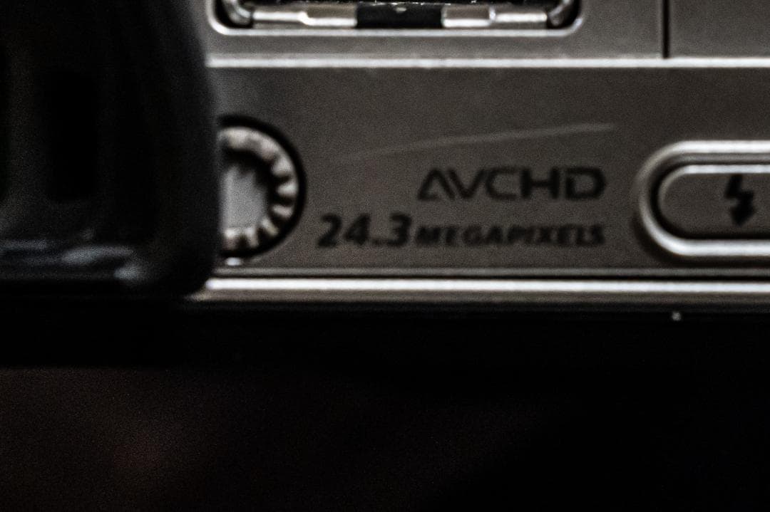 【即撮影OK】SONY α6000 レンズ2本 バッテリー2個 バッグ付