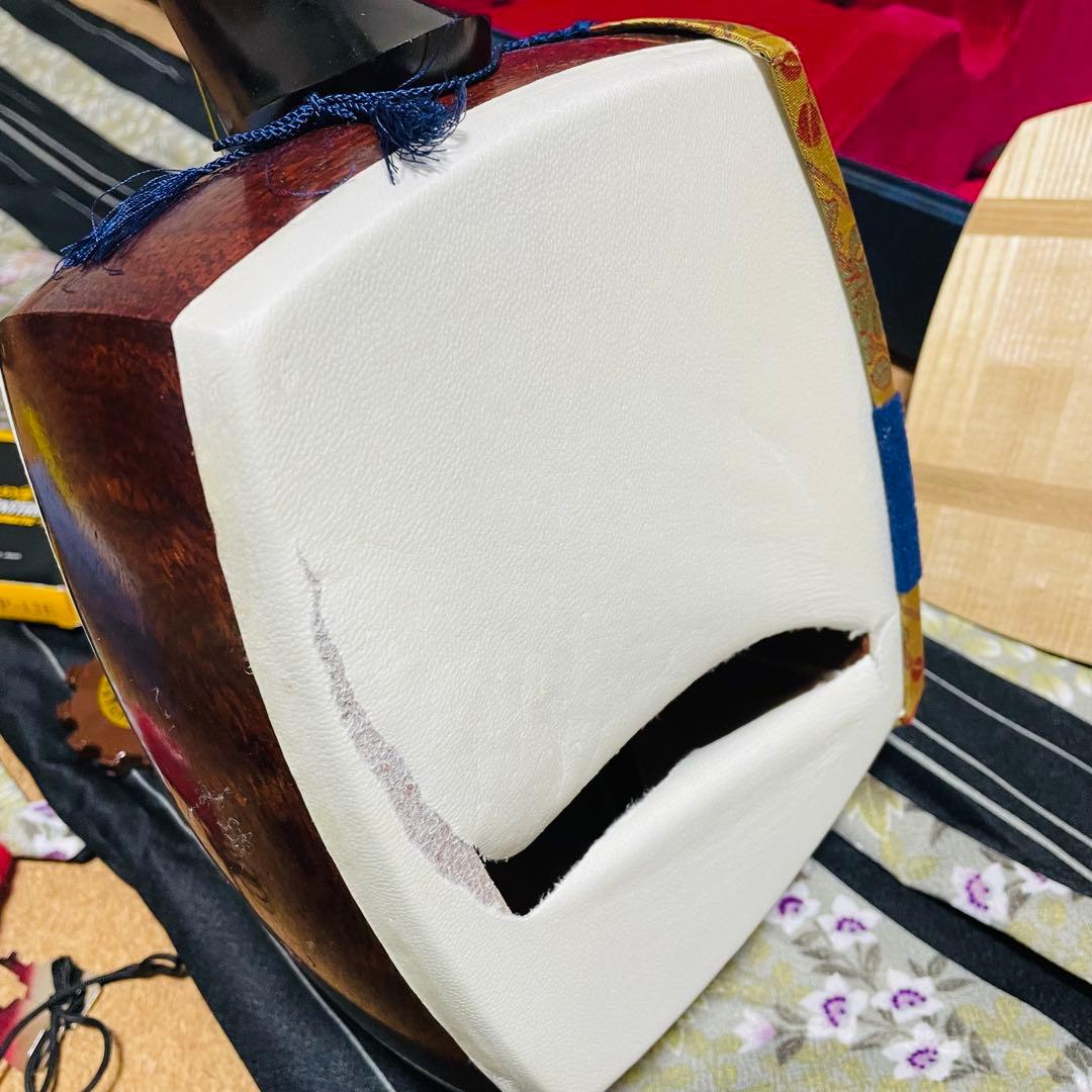 地唄 民謡 三味線 中棹 東さわり 紅木? 紫檀? ハードケース鍵付　付属品色々