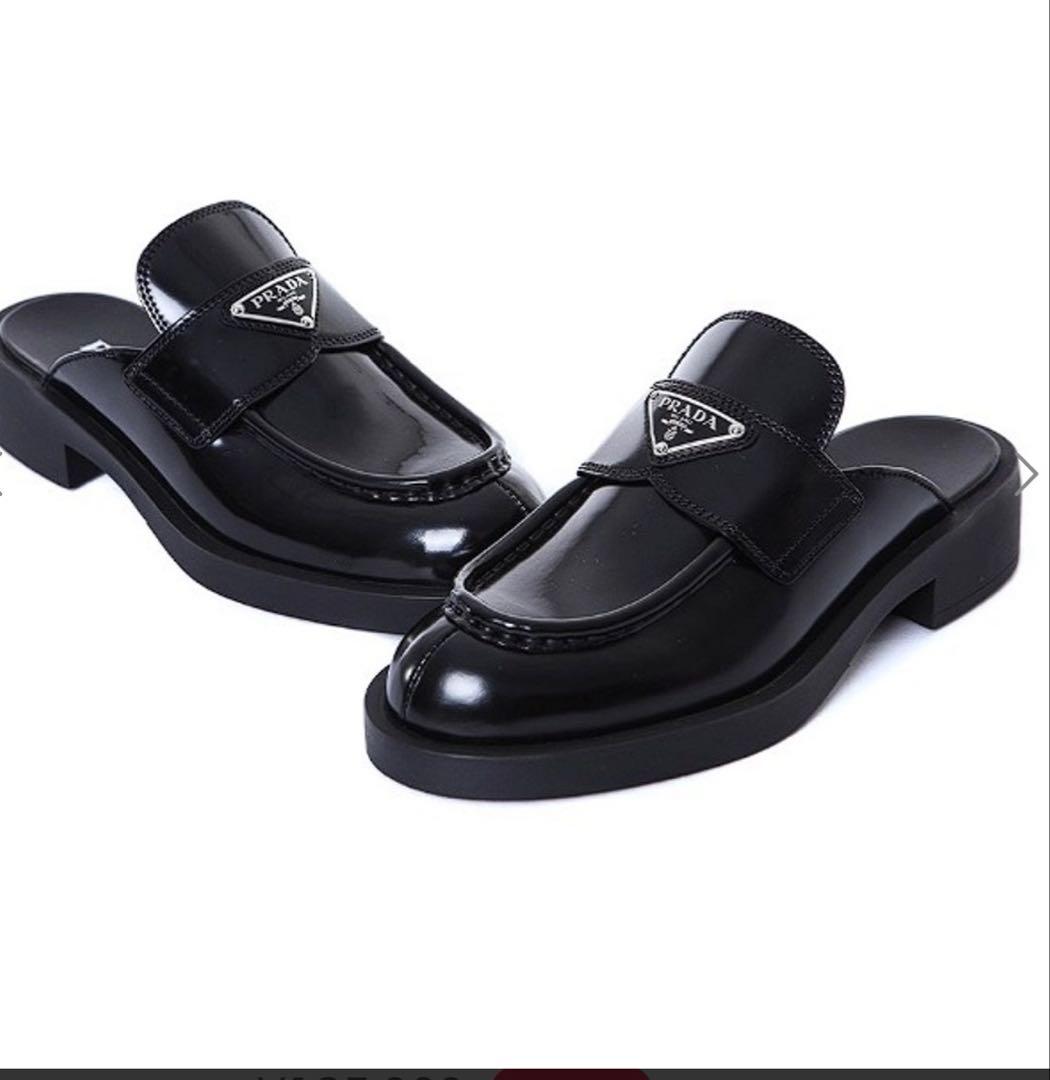 PRADA ブラックローファー