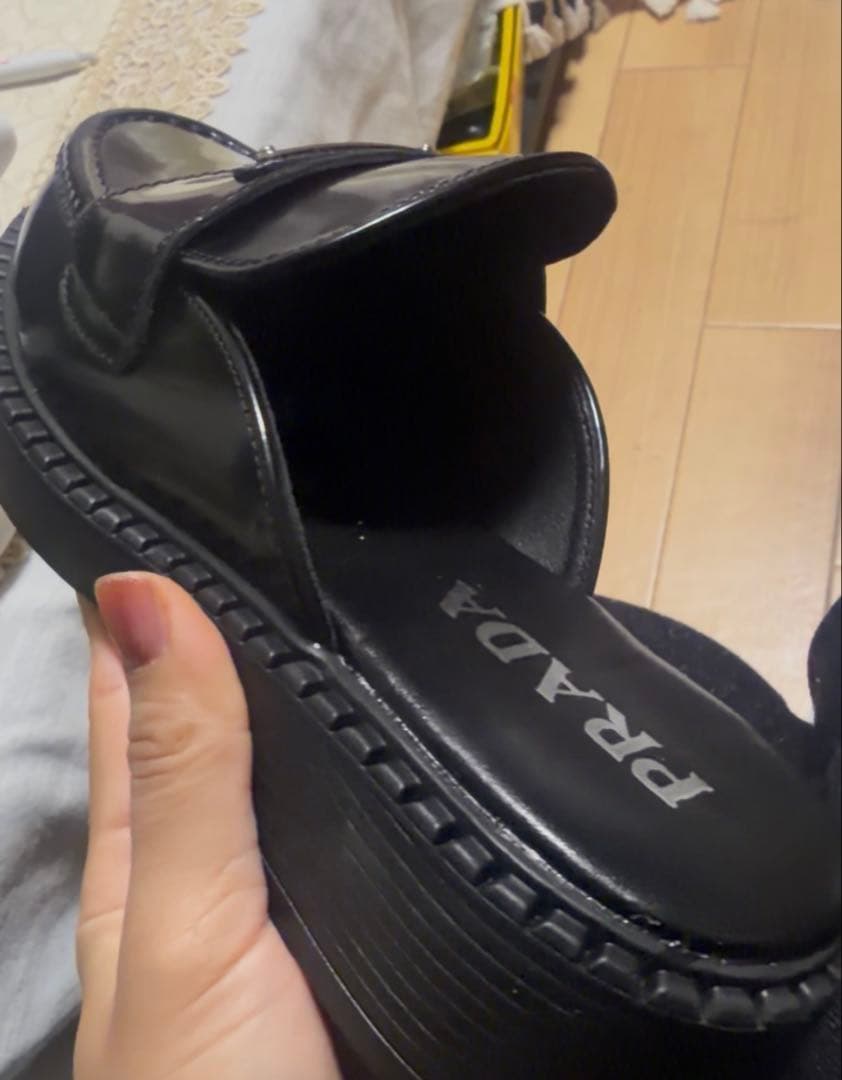 PRADA ブラックローファー