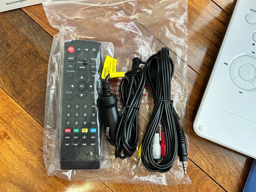 FANGOR ポータブルブルーレイディスクプレーヤー F-BR126