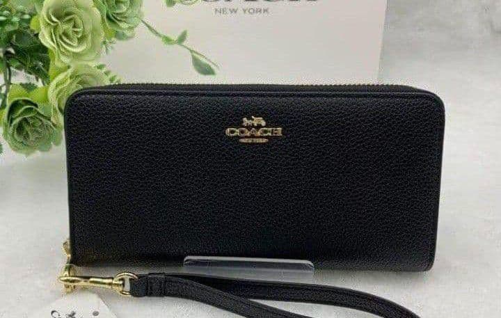新品未使用コーチ長財布ブラックロングジップストラップ付きレディースメンズ送料無料