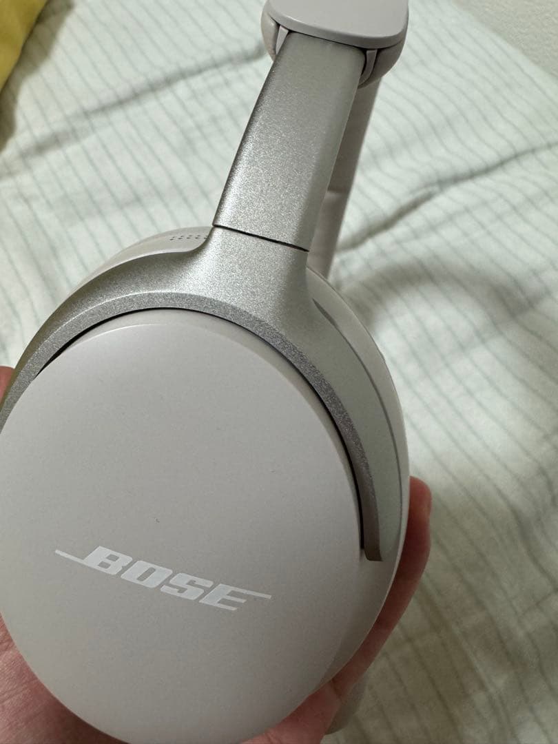BOSE ワイヤレスヘッドホン ノイズキャンセリング