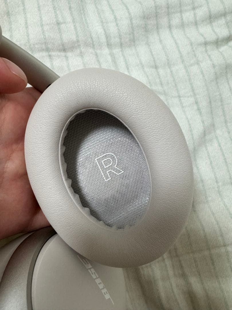 BOSE ワイヤレスヘッドホン ノイズキャンセリング