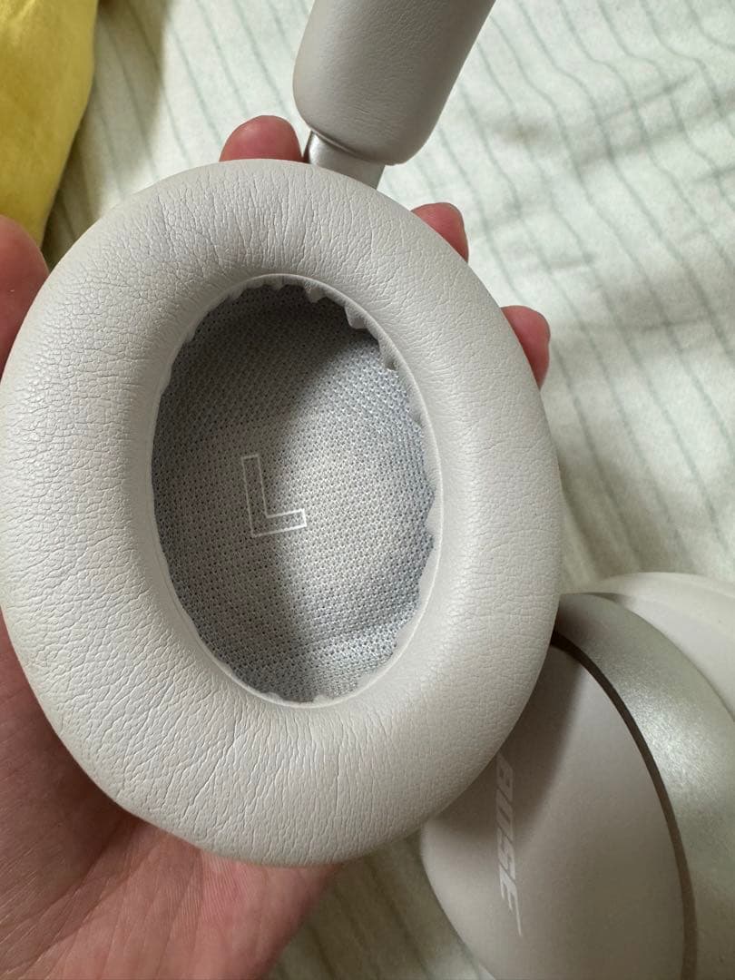 BOSE ワイヤレスヘッドホン ノイズキャンセリング