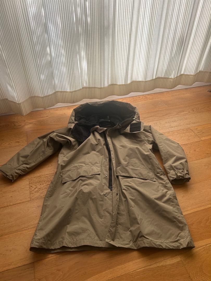 Kaptain Sunshine × Goldwin フィールドコート