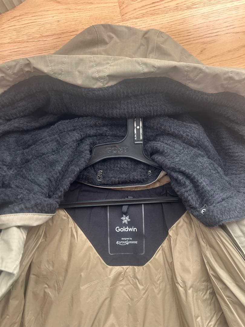 Kaptain Sunshine × Goldwin フィールドコート