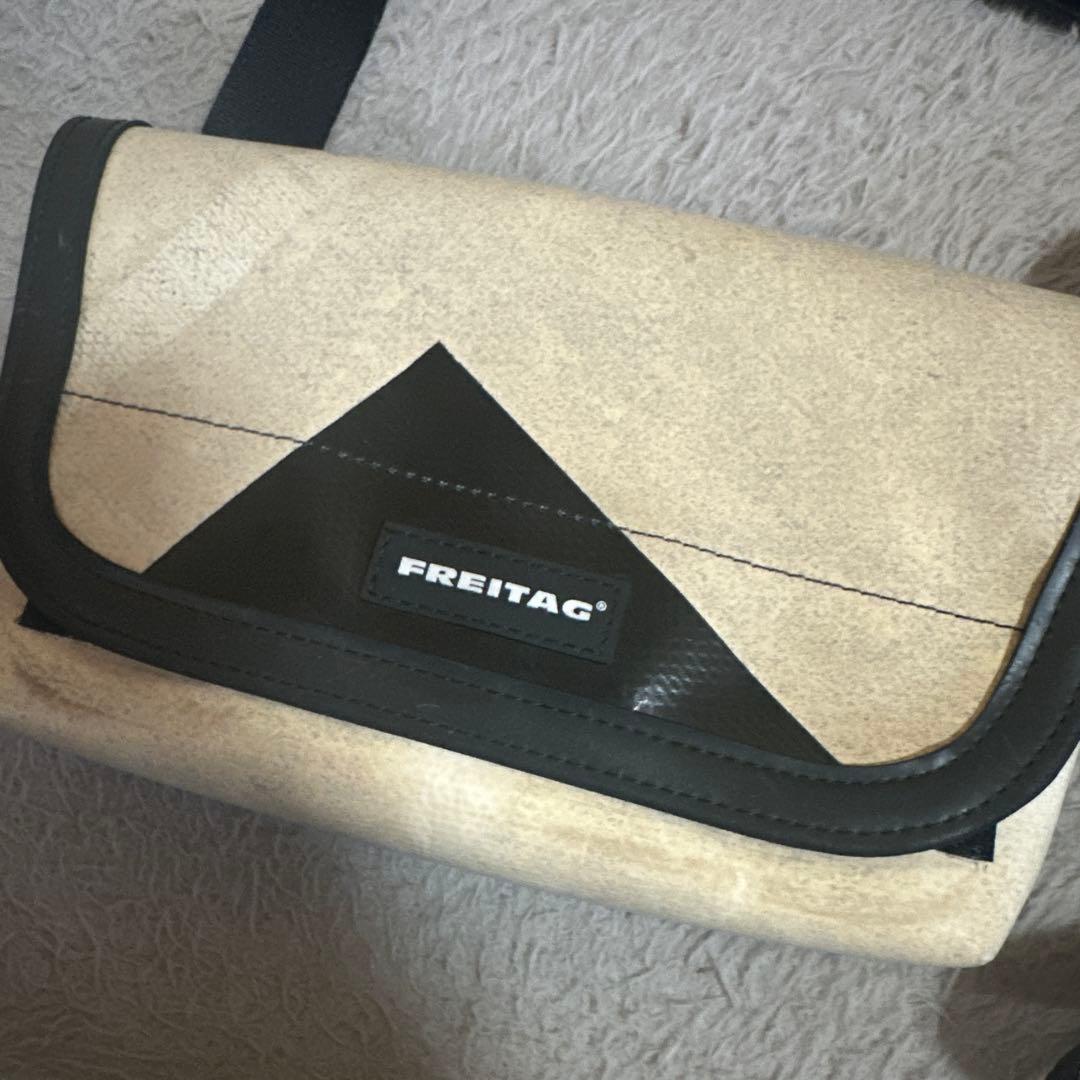 FREITAG F40 JAMIE 未使用に近い　アイボリー×ブラック