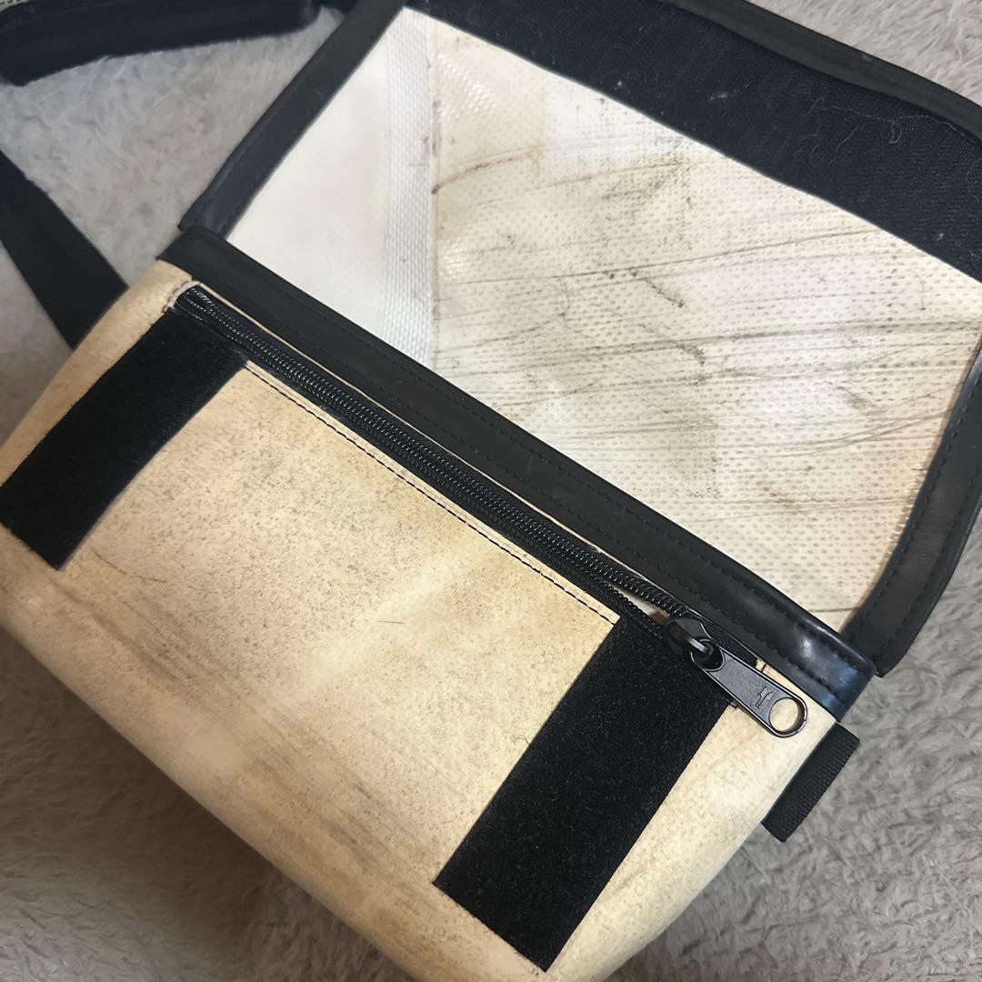 FREITAG F40 JAMIE 未使用に近い　アイボリー×ブラック