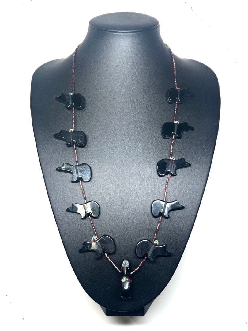 希少　ズニ族 フェティッシュネックレス 熊 ハンドメイド インディアンジュエリー