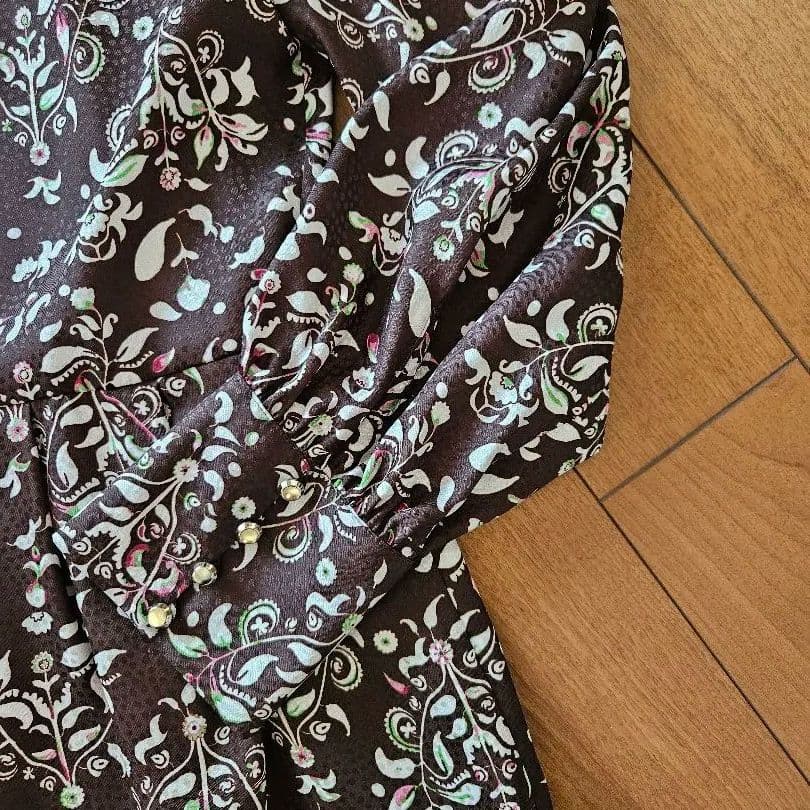 自由区　新品未使用タグ付き　size9 パネルプリント長袖ワンピース ブラウン系