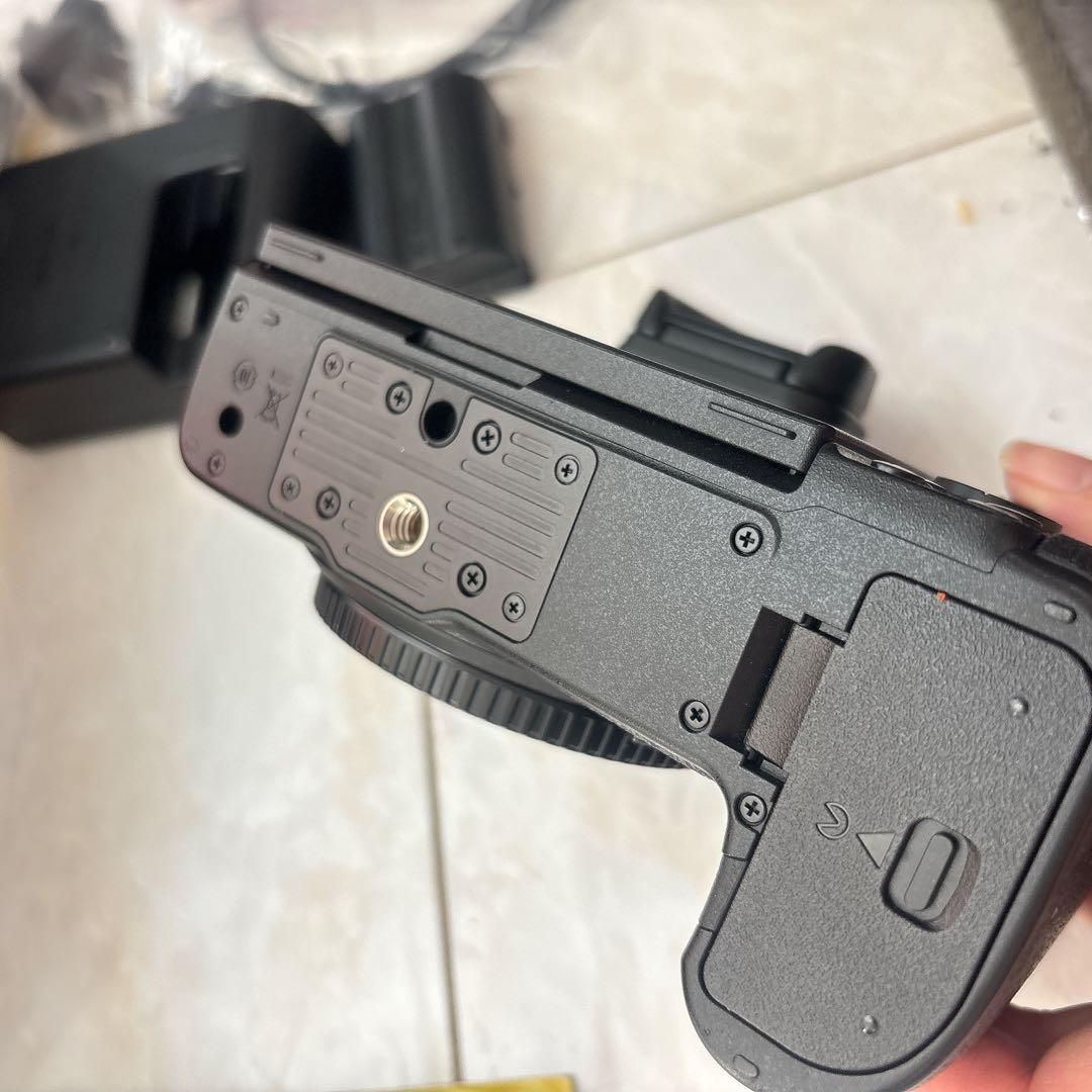 値下げ‼︎【極美品】ショット4759 Nikon Z 5 ミラーレス一眼 本体